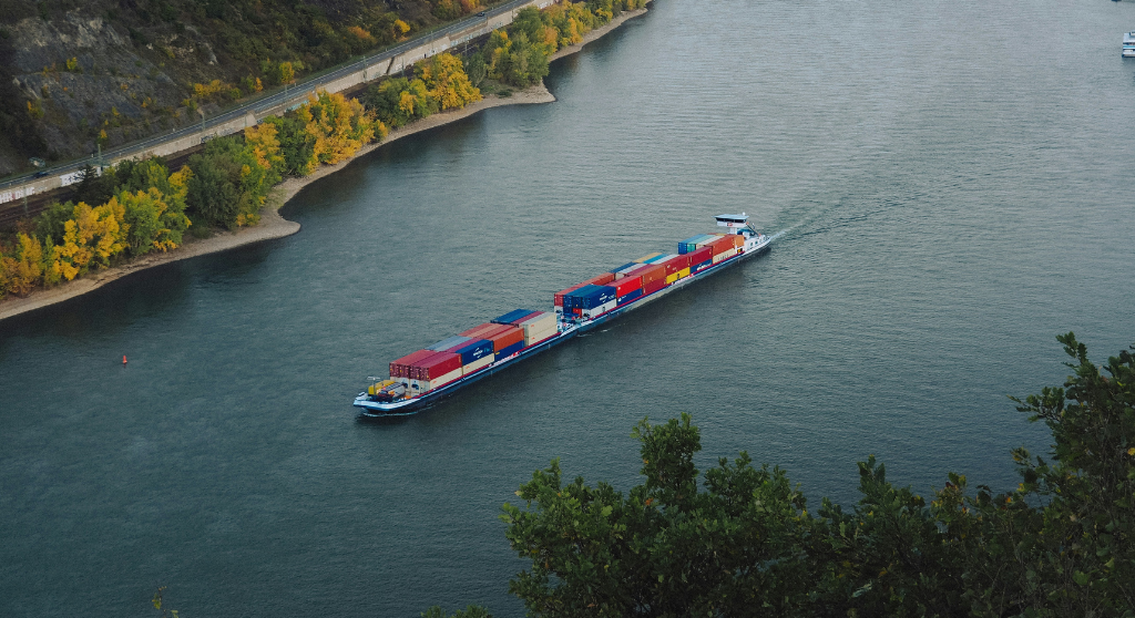 Case Analysis: Coordinated Application of International Conventions in a Pearl River Ship Collision