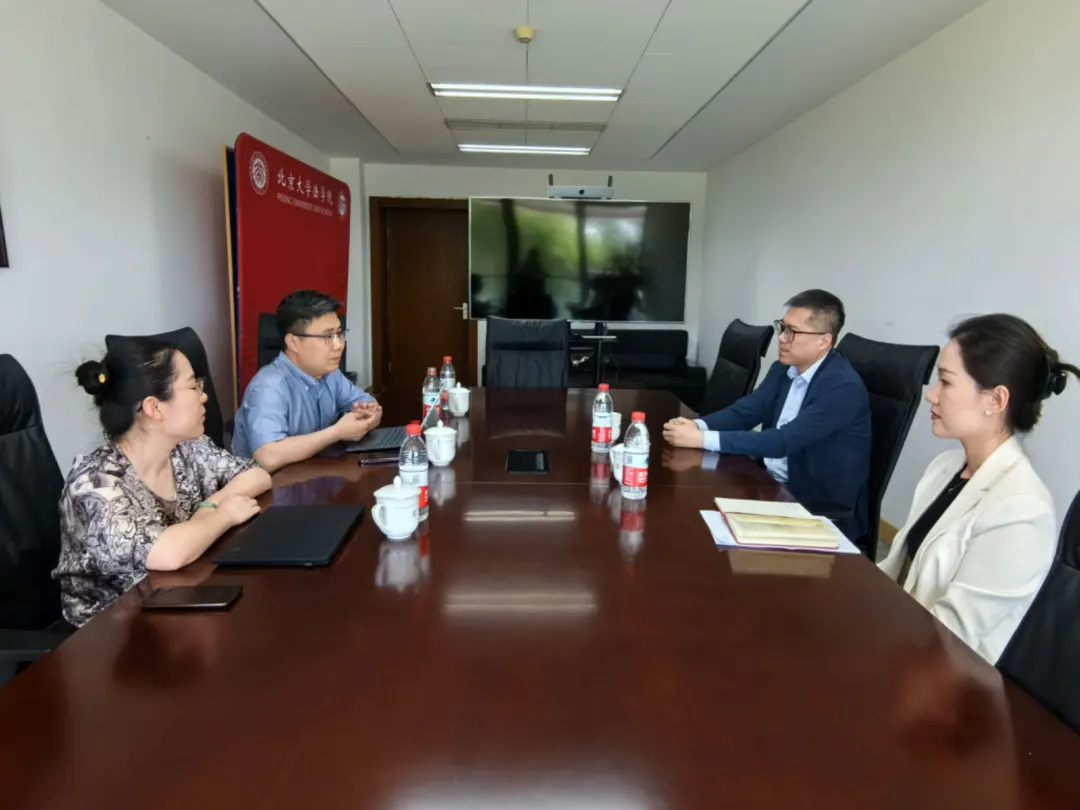 Ethen Gai Visits Peking University Law School Deputy Party Secretary Lu Jiangnan