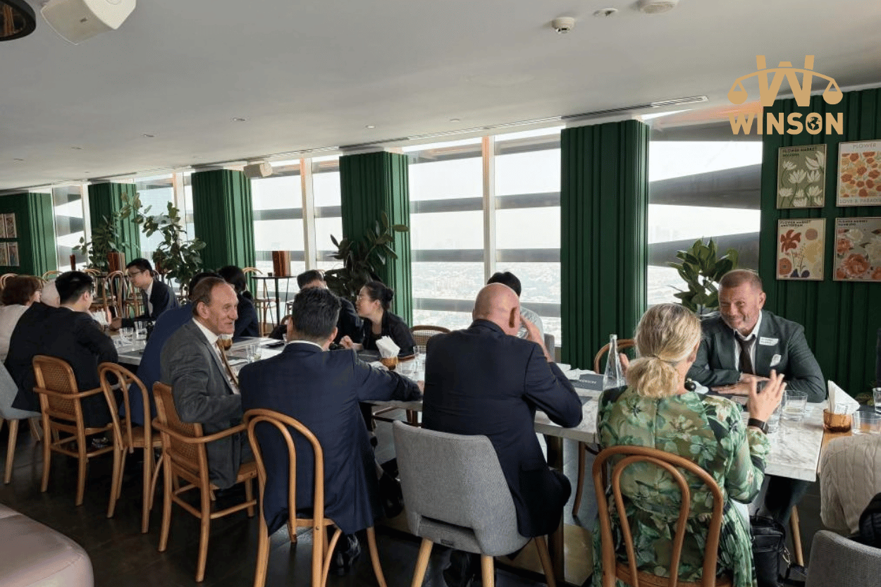 Small-group discussion on construction claims in Dubai